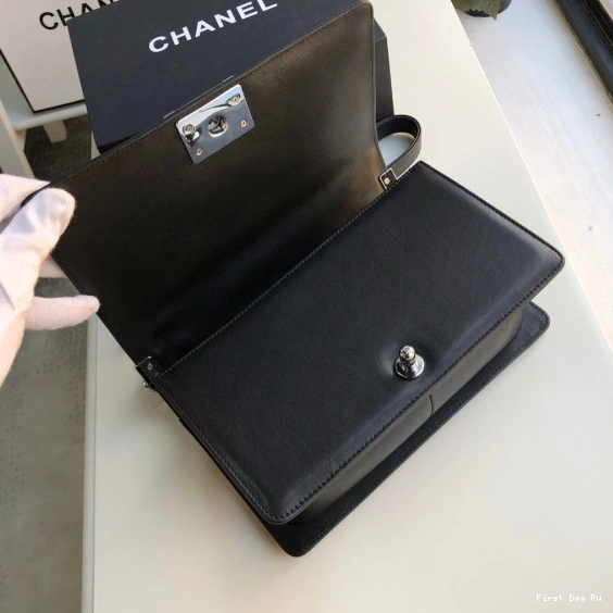 First Bag Ru BOY BAG 25CM 20CM CHANEL 0717